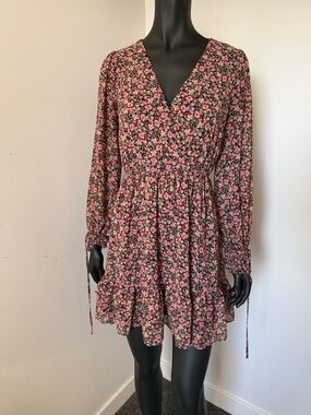 216. Ever New Floral Mini Dress Long Sleeve Boho Ruffle V Neck Smocked Waist